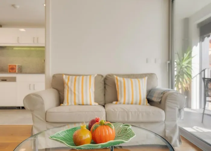 Casa da Praça Apartments - by Casas na Ilha